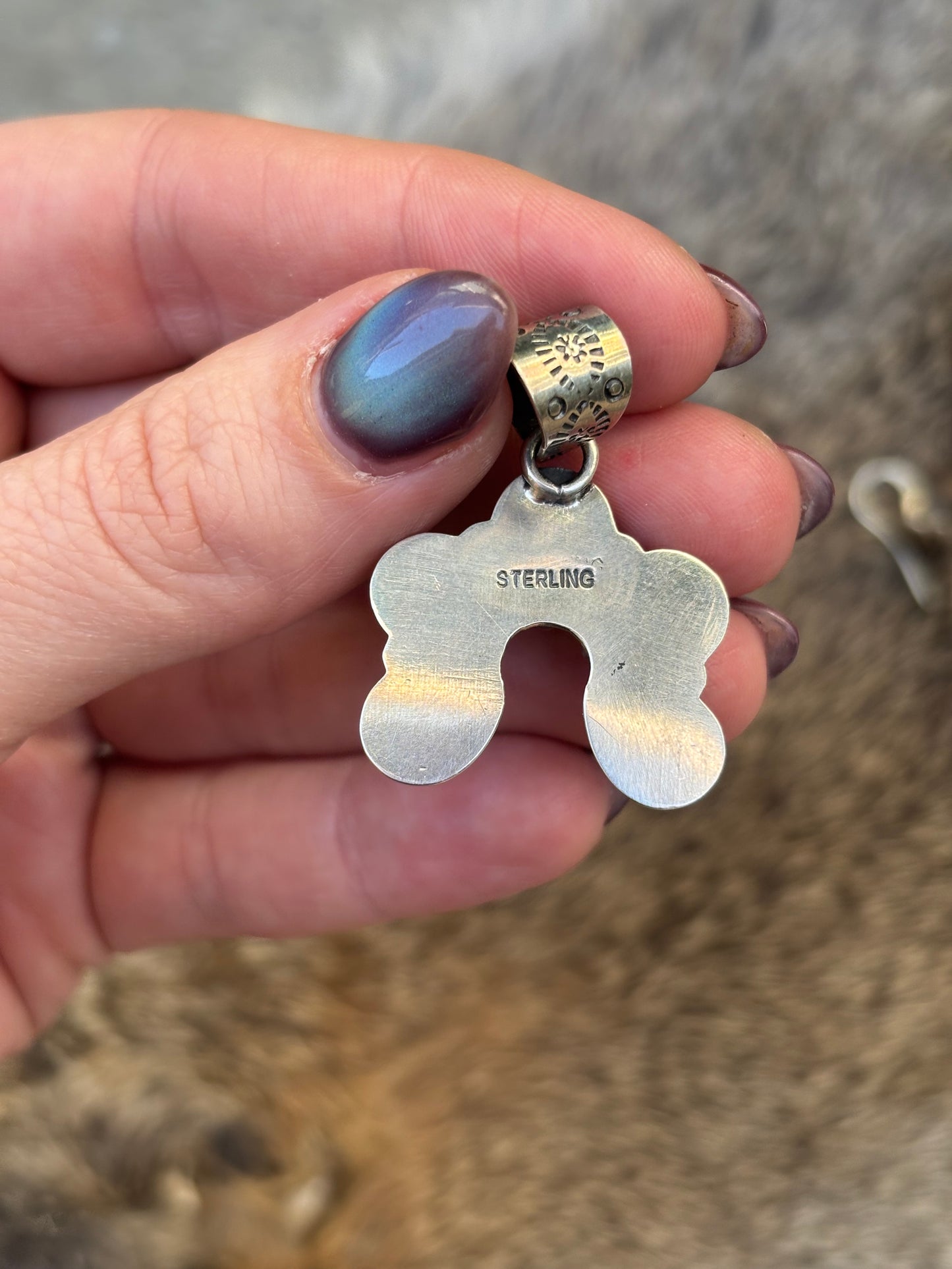 Naja Pendant