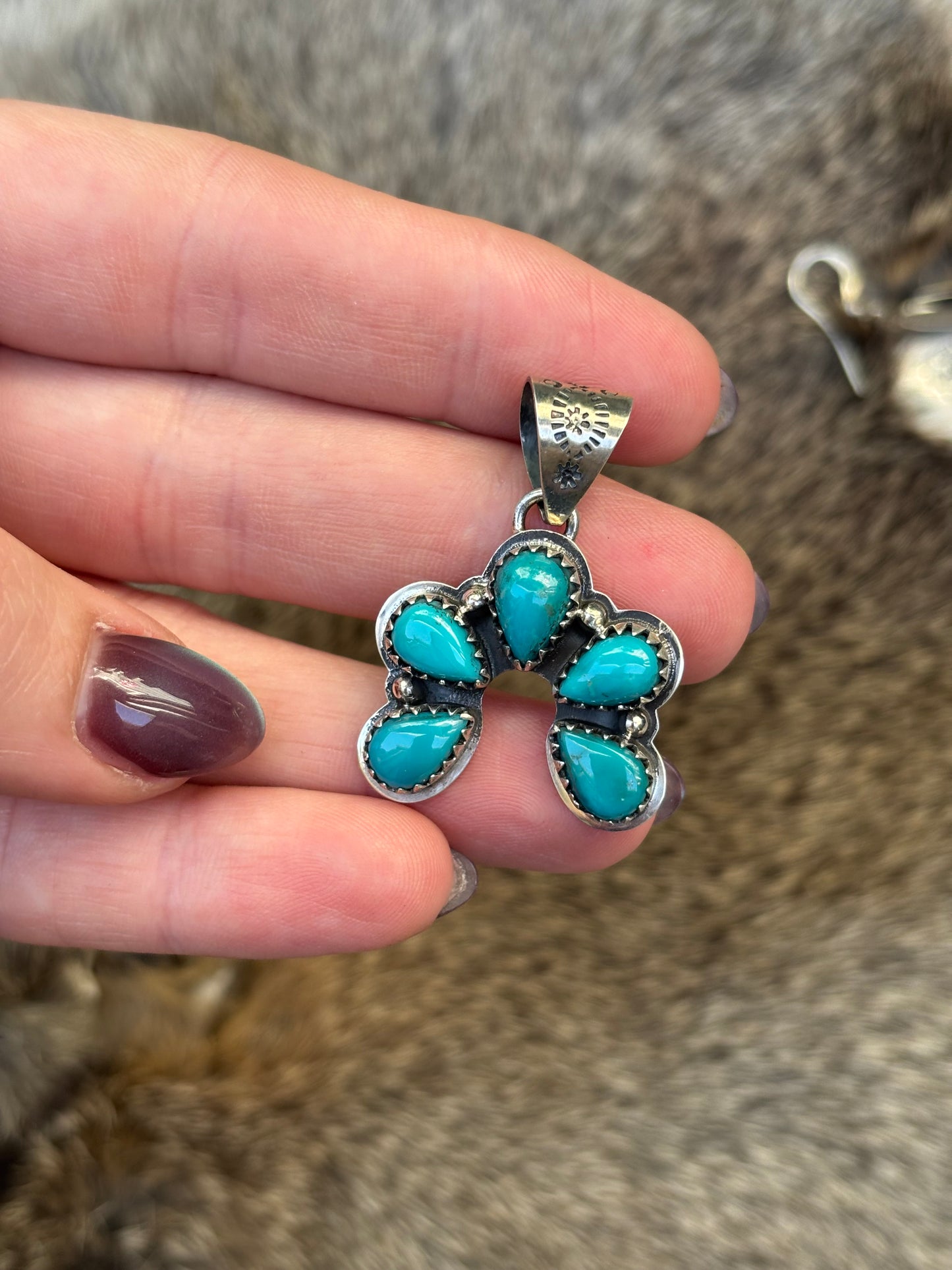 Naja Pendant